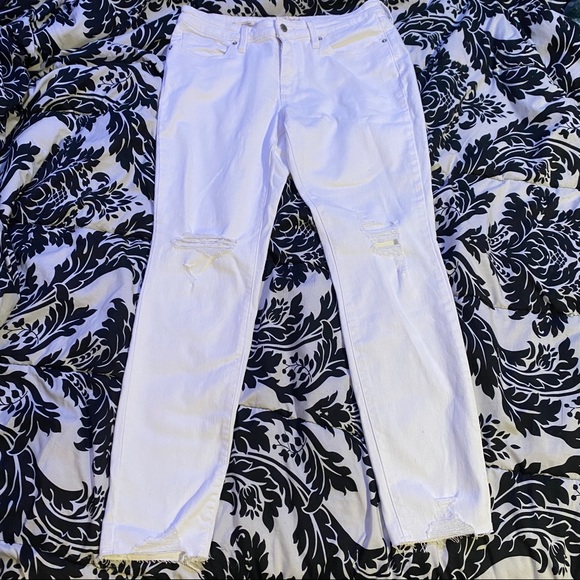 Universal Thread White Ripped Jeans - Picture 2 of 6